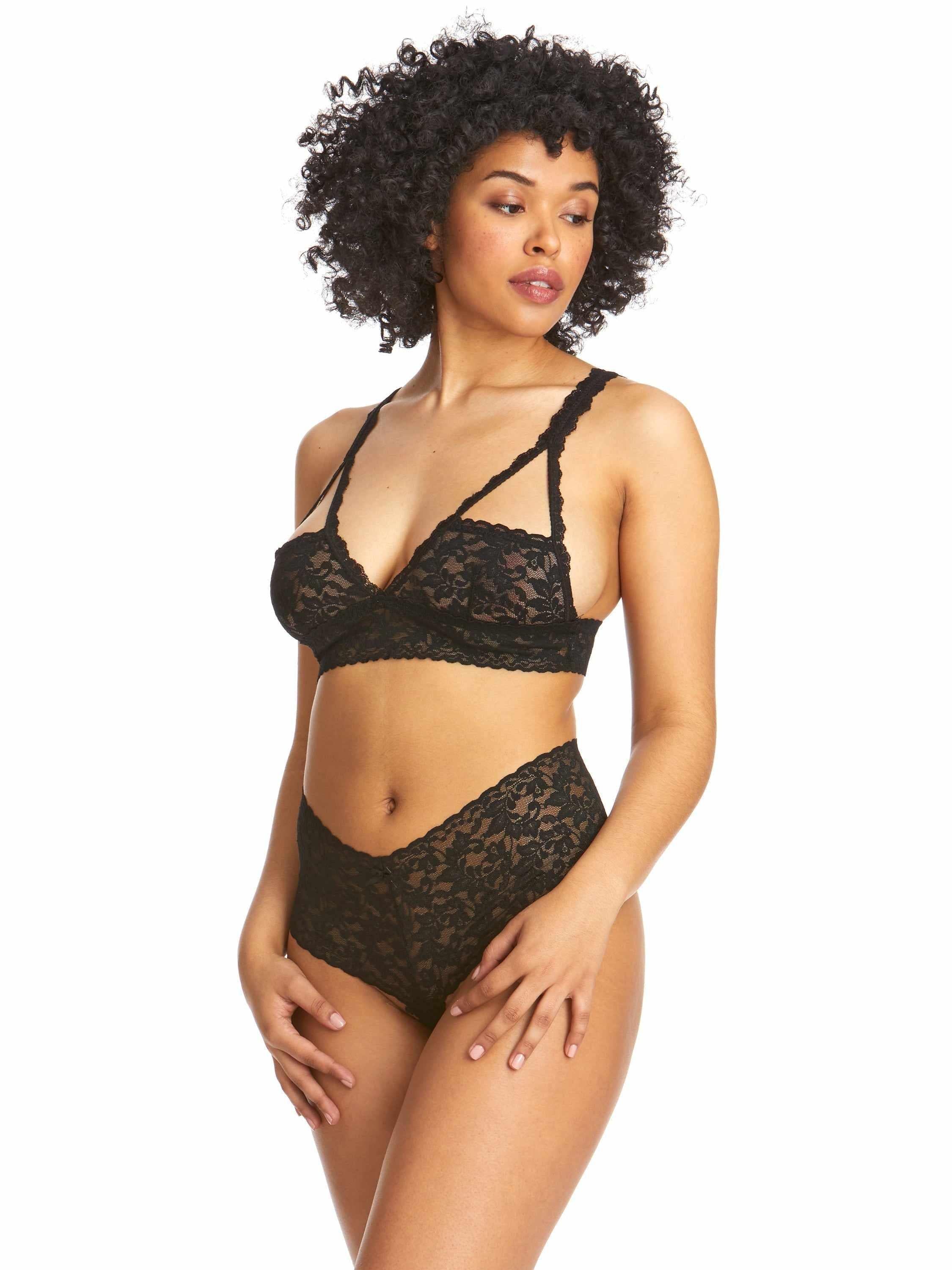 &oh™ Retro Lace Crotchless Thong Black - Image 3